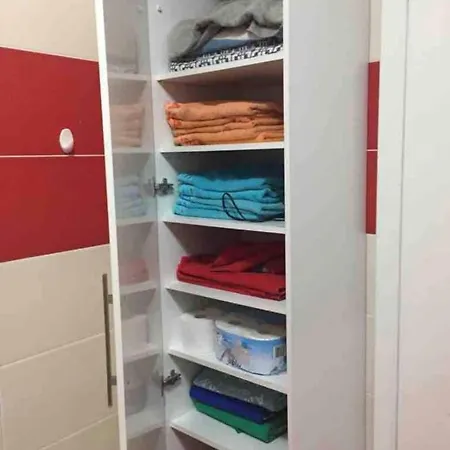 Mali I Robit Beachfront Apartament Golem (Tirana)