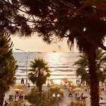 公寓 Mali I Robit Beachfront *