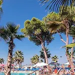 Mali I Robit Beachfront * Golem