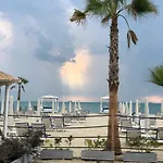 Mali I Robit Beachfront * 格勒姆