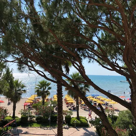 Mali I Robit Beachfront