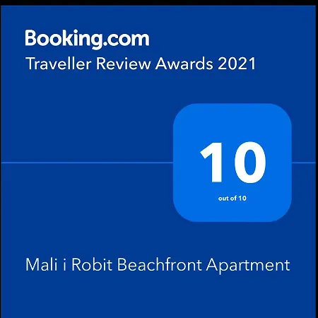 Mali I Robit Beachfront شقة