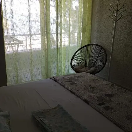 Apartment Mali I Robit Beachfront