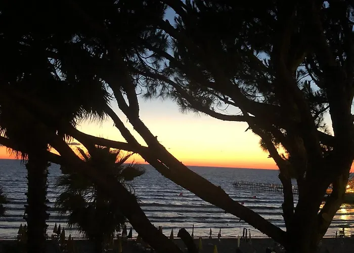 Mali I Robit Beachfront * Golem (Tirana)