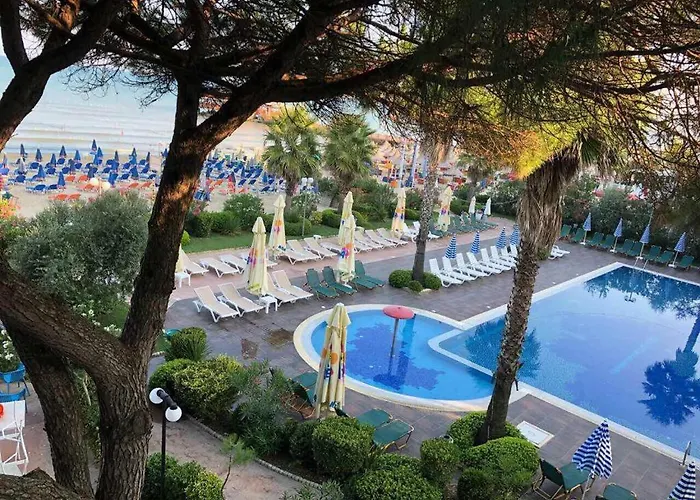 Mali I Robit Beachfront Apartment