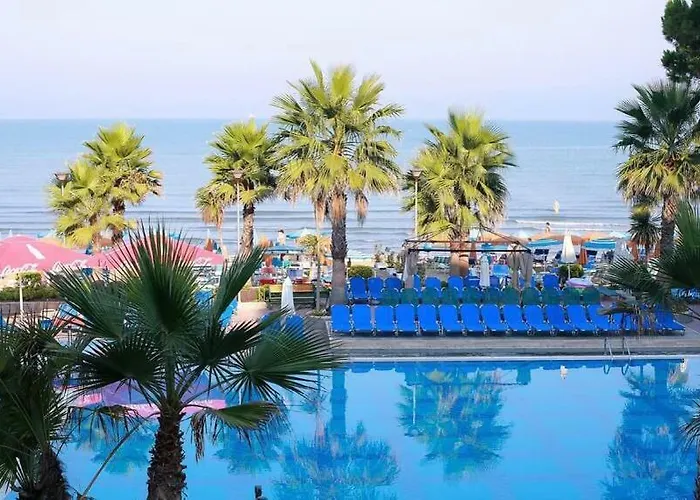 Mali I Robit Beachfront Apartment