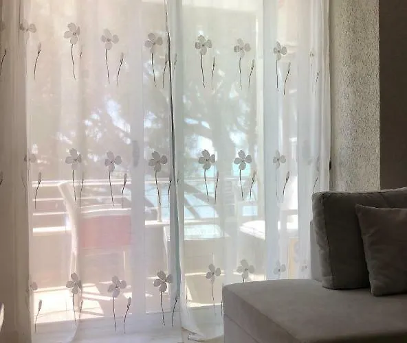 Mali I Robit Beachfront *